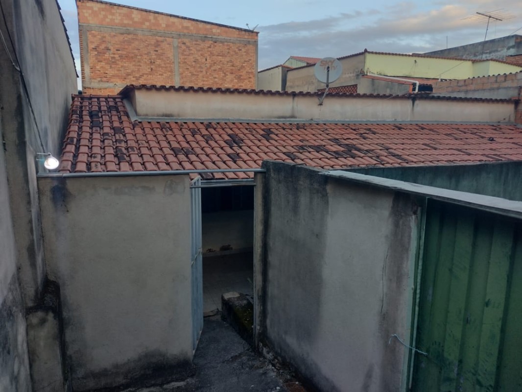 Casa à venda com 3 quartos, 219m² - Foto 11