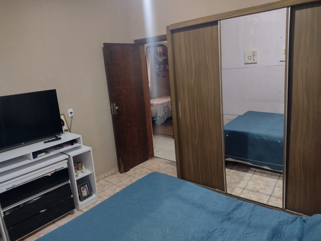 Casa à venda com 3 quartos, 219m² - Foto 18
