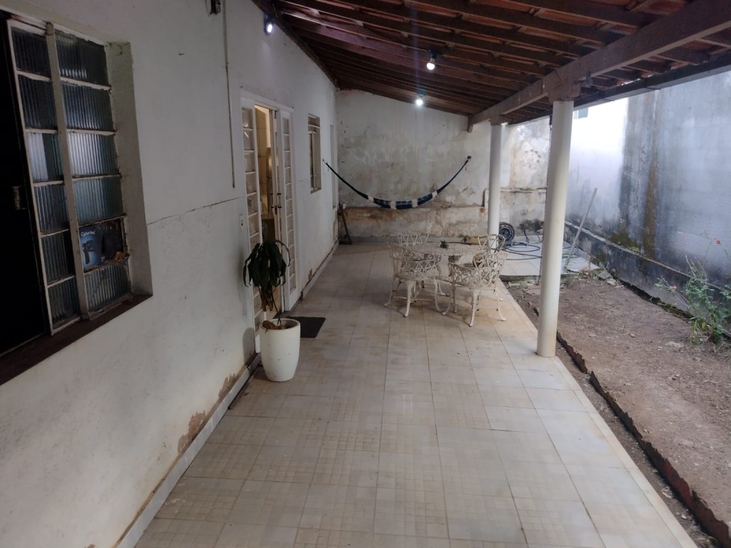 Casa à venda com 3 quartos, 219m² - Foto 7
