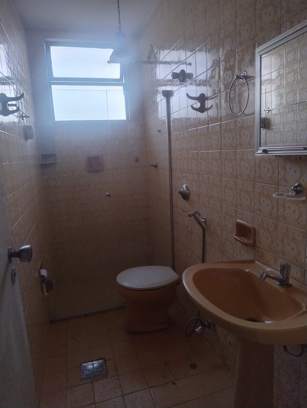 Apartamento para alugar com 2 quartos, 65m² - Foto 11