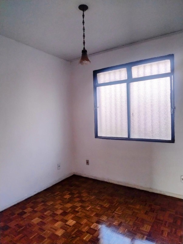 Apartamento para alugar com 2 quartos, 65m² - Foto 4