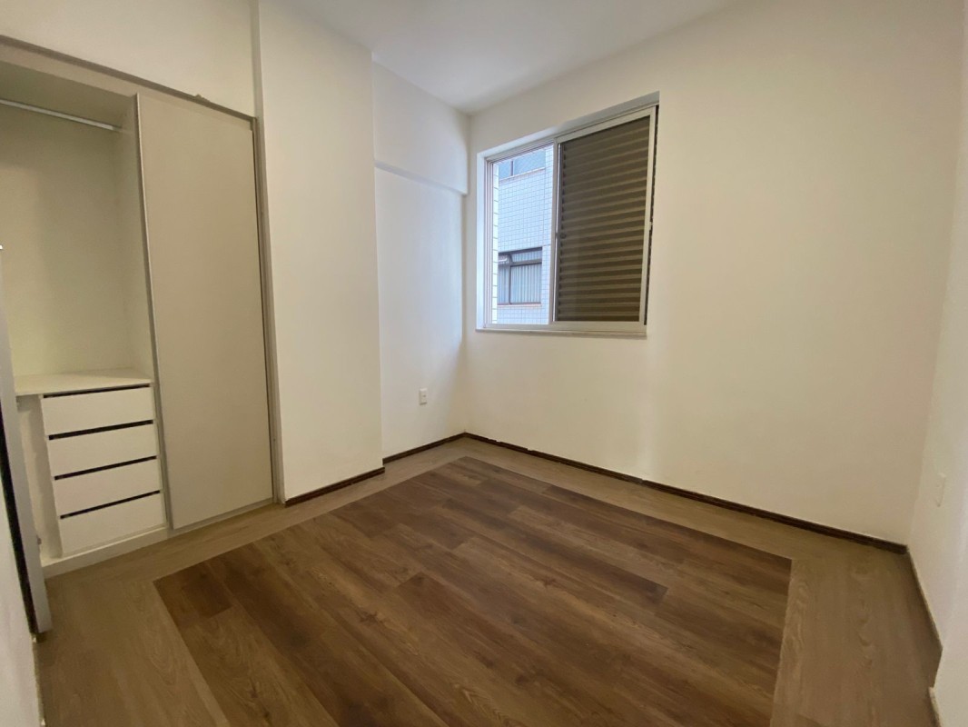 Apartamento para alugar com 3 quartos, 126m² - Foto 4