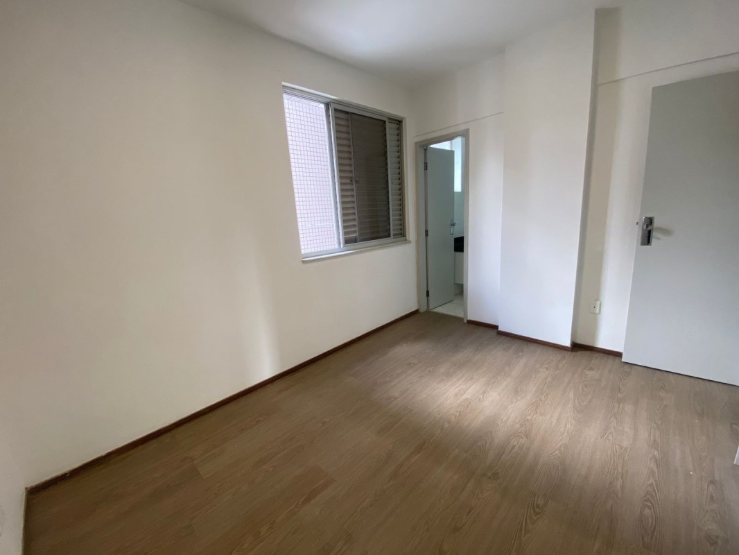 Apartamento para alugar com 3 quartos, 126m² - Foto 5