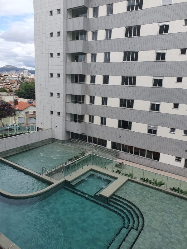 Apartamento à venda com 2 quartos, 61m² - Foto 1