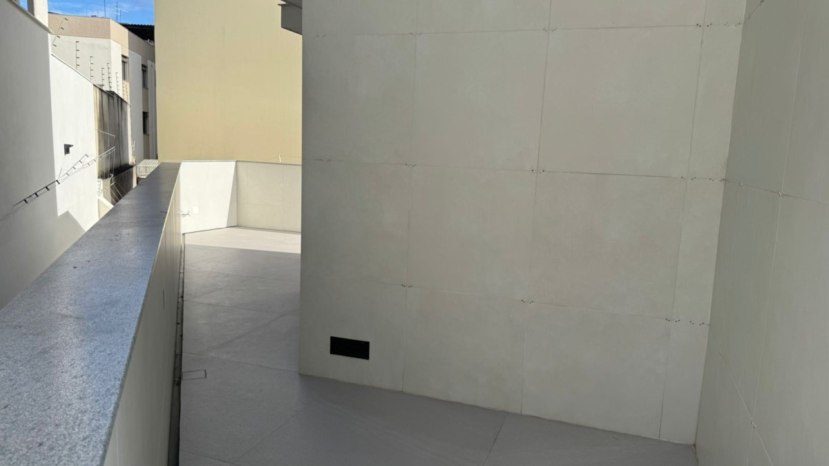 Apartamento à venda com 3 quartos, 141m² - Foto 9