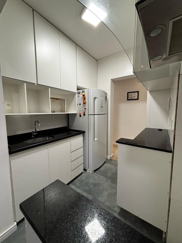 Apartamento para alugar com 2 quartos, 76m² - Foto 13