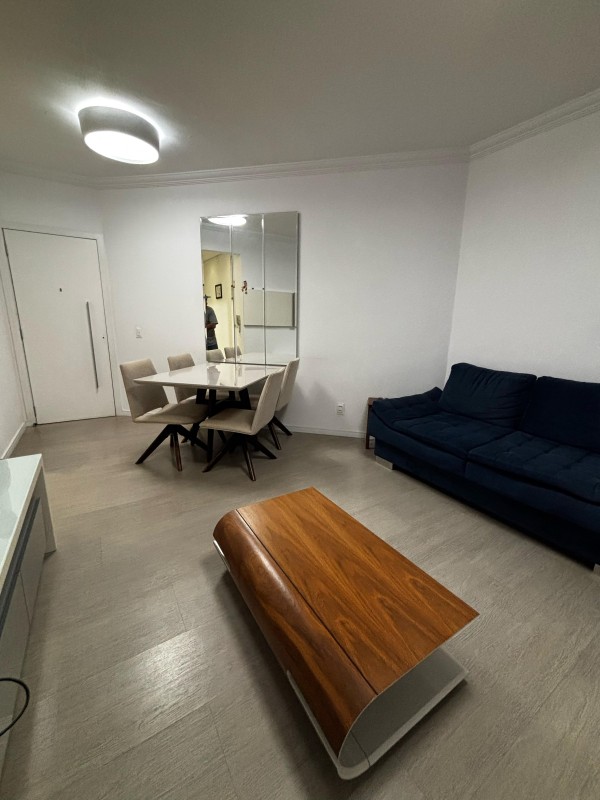 Apartamento para alugar com 2 quartos, 76m² - Foto 7
