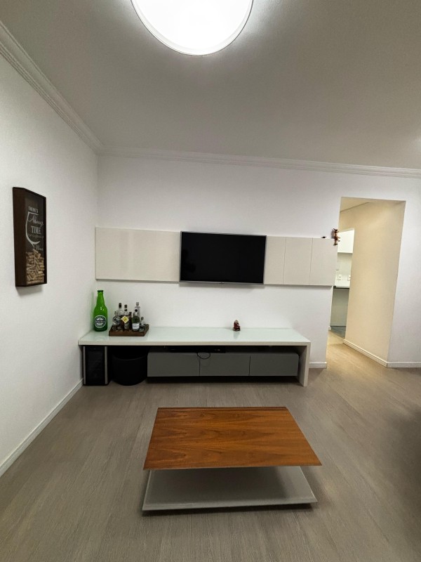 Apartamento para alugar com 2 quartos, 76m² - Foto 6