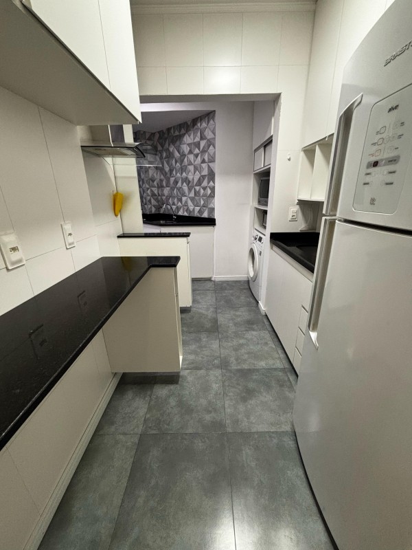 Apartamento para alugar com 2 quartos, 76m² - Foto 12