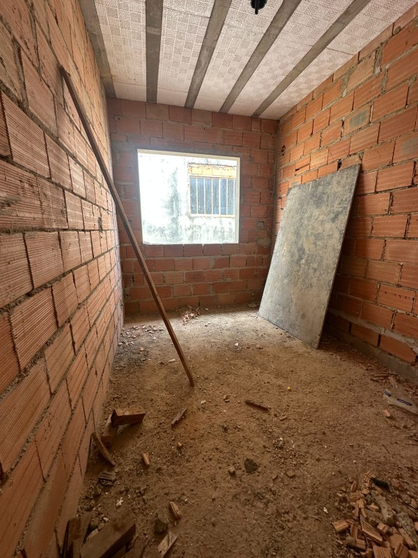 Casa à venda com 3 quartos, 90m² - Foto 7