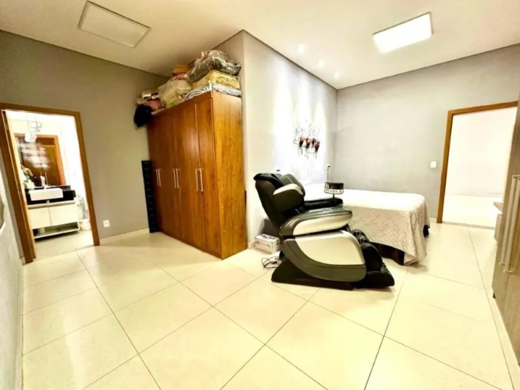 Casa à venda com 4 quartos, 300m² - Foto 4