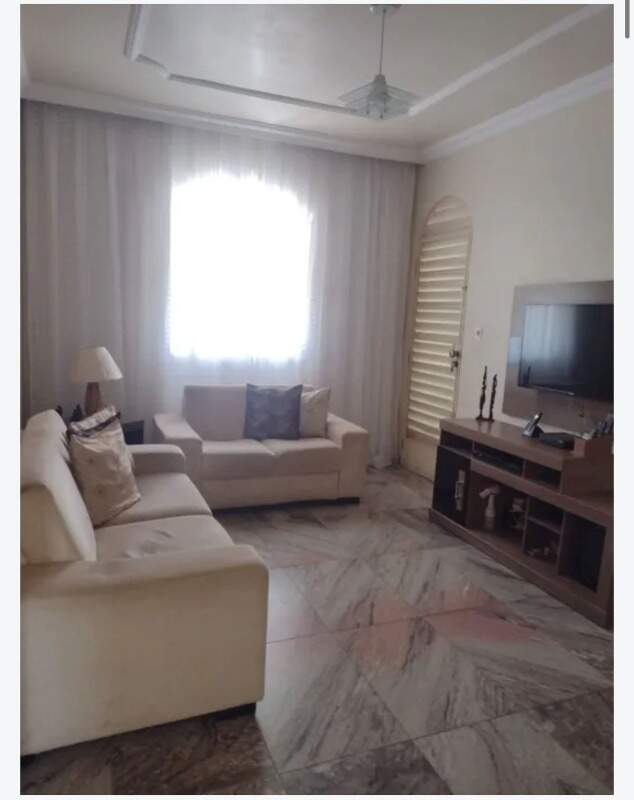 Casa à venda com 2 quartos, 230m² - Foto 5