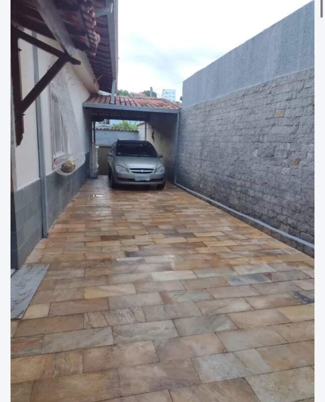 Casa à venda com 2 quartos, 230m² - Foto 2