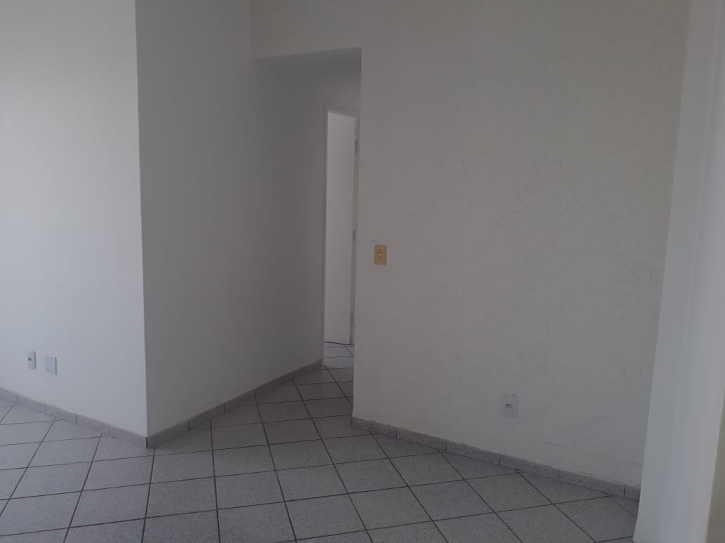 Apartamento para alugar com 3 quartos, 80m² - Foto 11