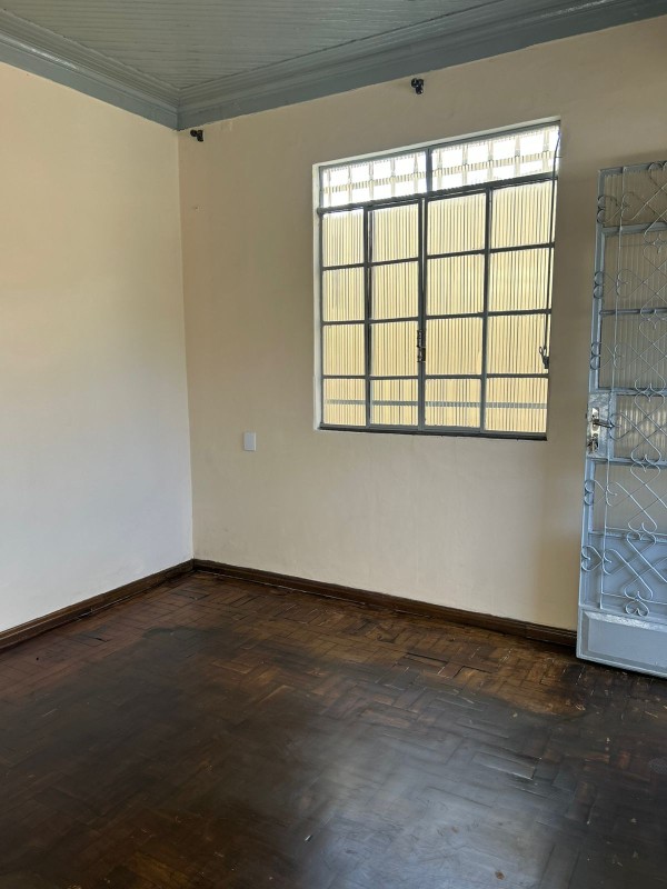Casa para alugar com 3 quartos, 100m² - Foto 2