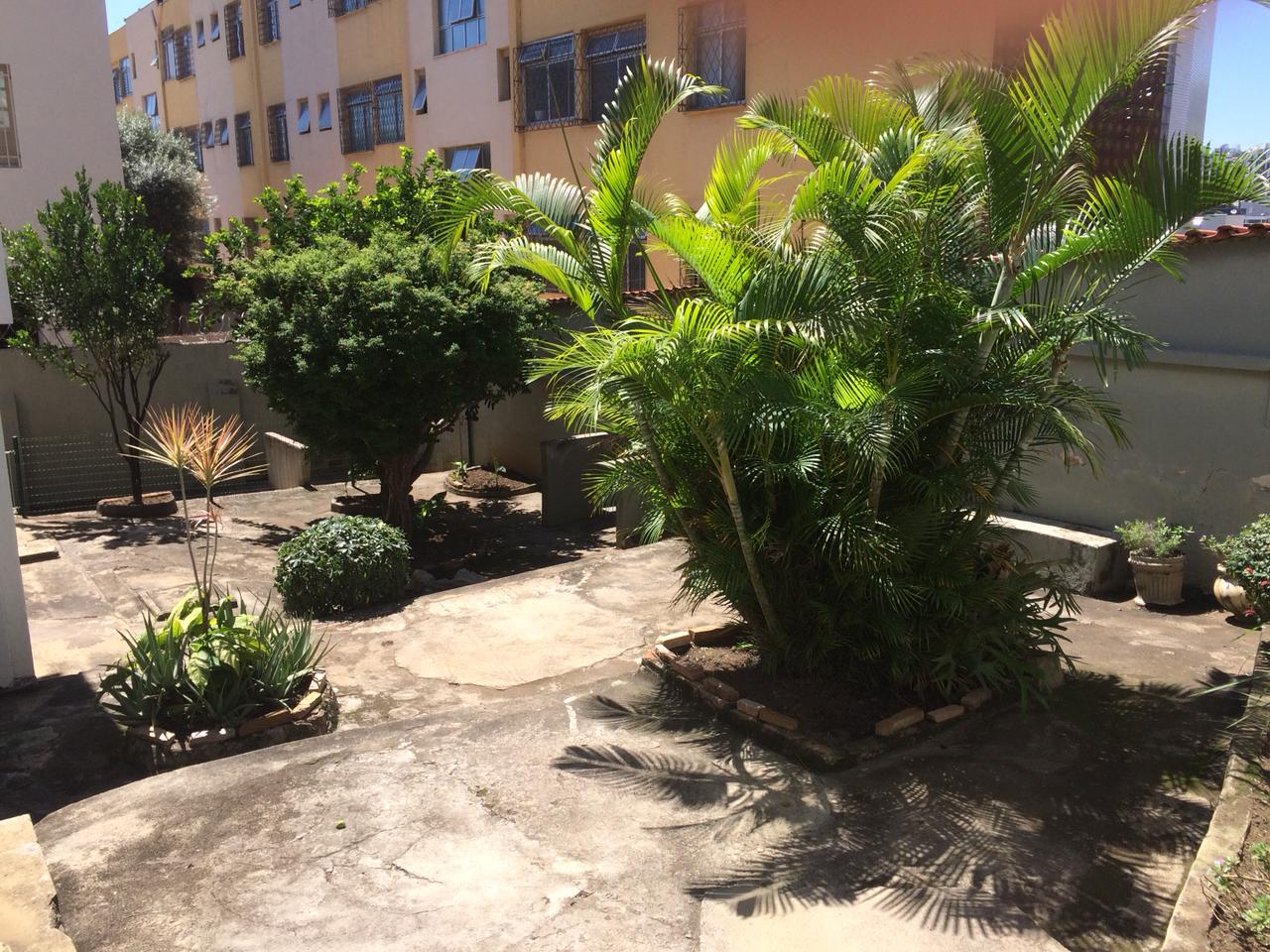 Casa à venda com 3 quartos, 430m² - Foto 3