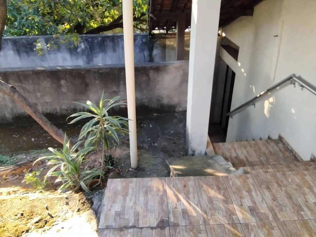 Casa à venda com 3 quartos, 360m² - Foto 7
