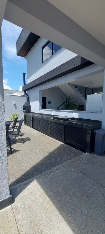 Casa à venda com 3 quartos, 185m² - Foto 4