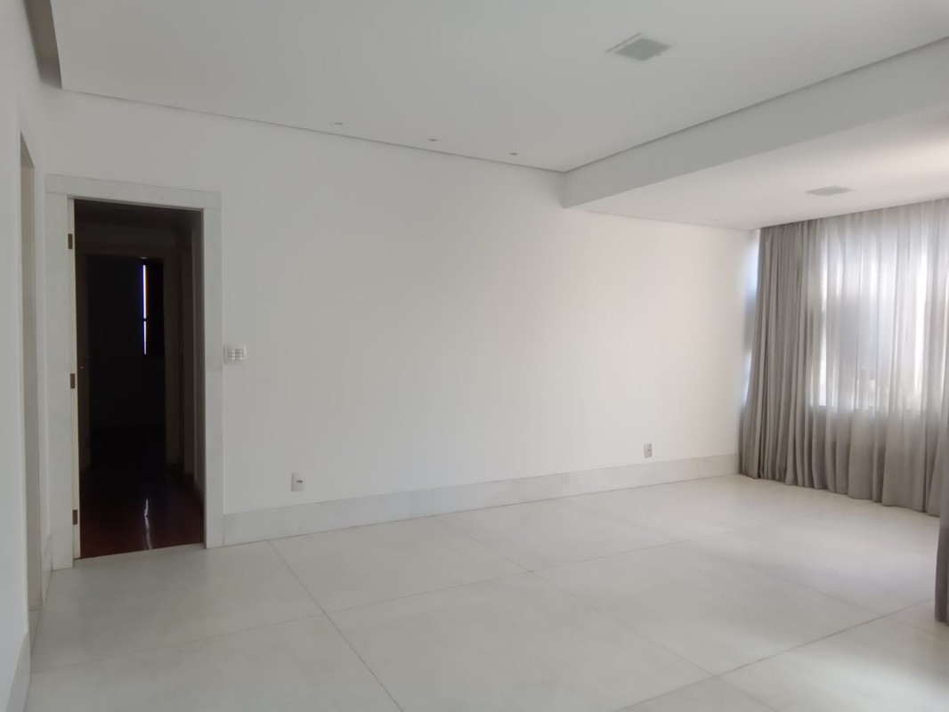 Apartamento para alugar com 4 quartos, 135m² - Foto 4