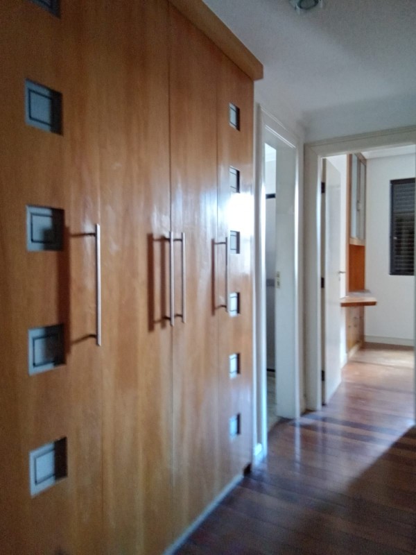 Apartamento para alugar com 4 quartos, 135m² - Foto 12