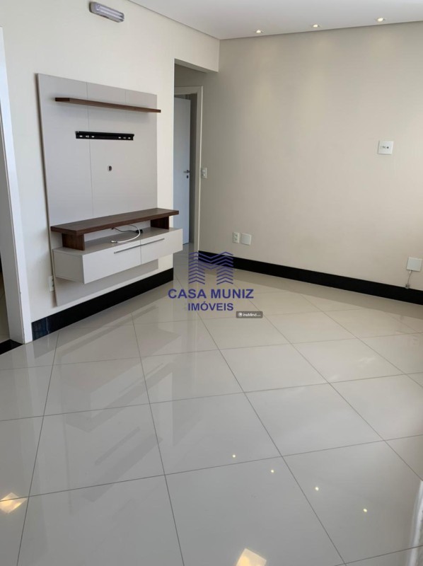 Apartamento para alugar com 2 quartos, 70m² - Foto 3
