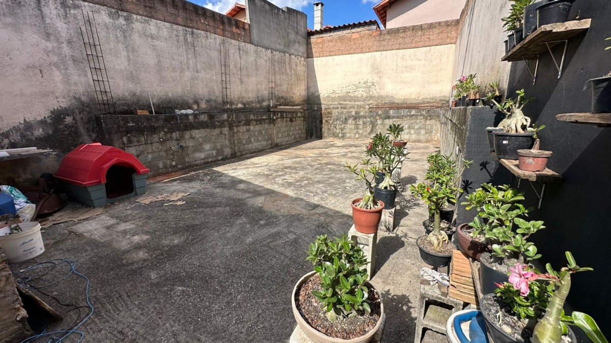 Casa à venda com 2 quartos, 150m² - Foto 8