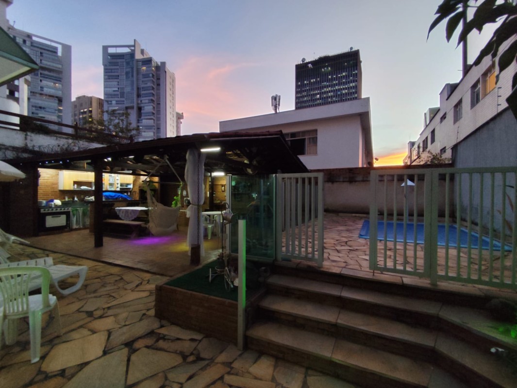Apartamento para alugar com 4 quartos, 200m² - Foto 4