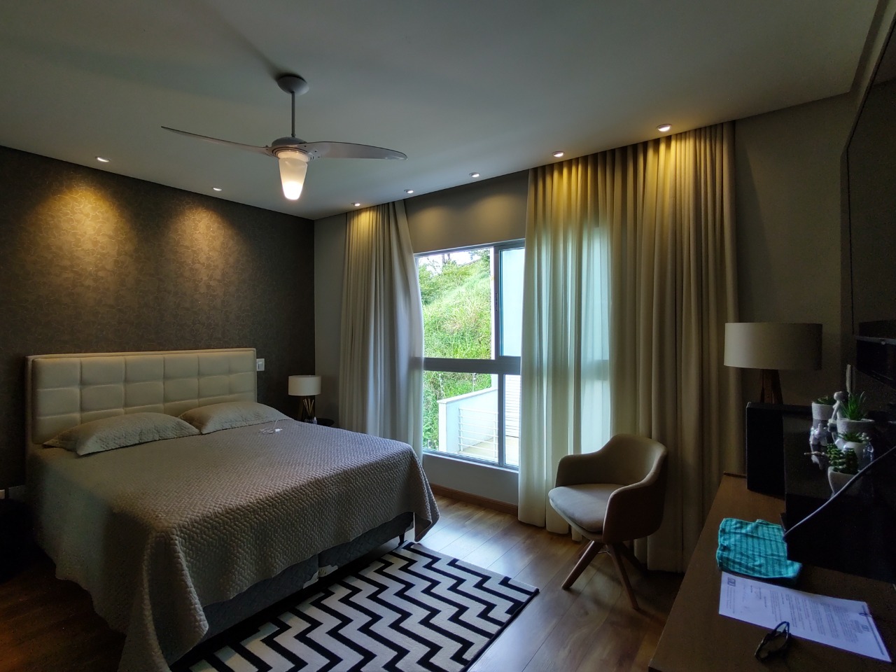 Apartamento à venda com 3 quartos, 129m² - Foto 1