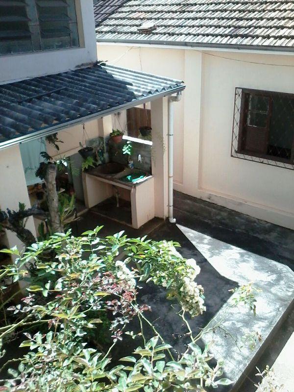 Casa à venda com 2 quartos, 120m² - Foto 1