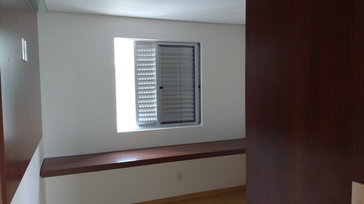 Apartamento para alugar com 3 quartos, 90m² - Foto 3