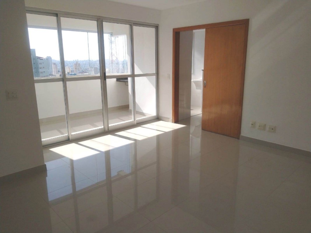 Apartamento para alugar com 3 quartos, 82m² - Foto 1