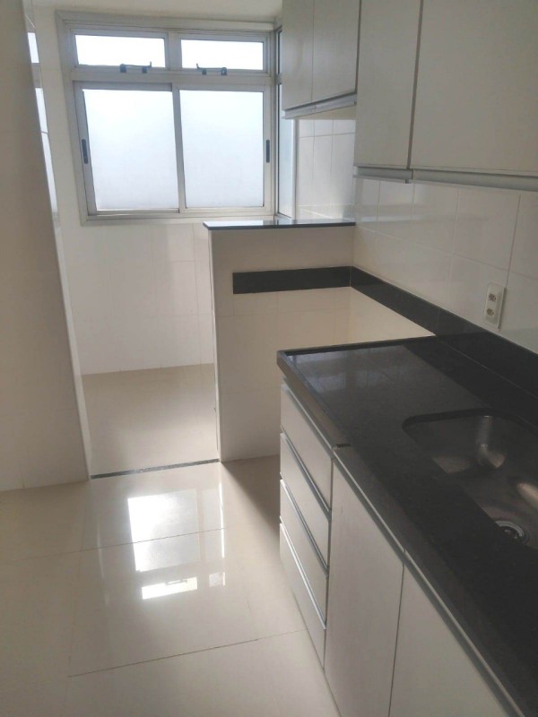 Apartamento para alugar com 3 quartos, 82m² - Foto 12