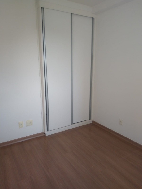 Apartamento para alugar com 3 quartos, 82m² - Foto 6