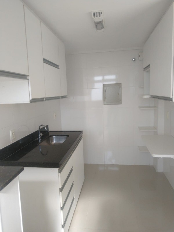 Apartamento para alugar com 3 quartos, 82m² - Foto 10