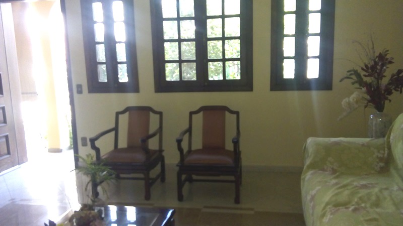 Casa à venda com 4 quartos, 210m² - Foto 4