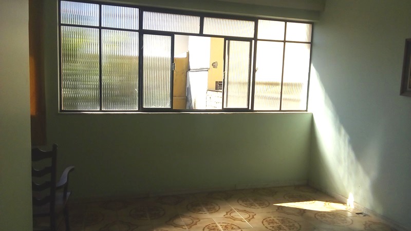 Casa à venda com 4 quartos, 210m² - Foto 12