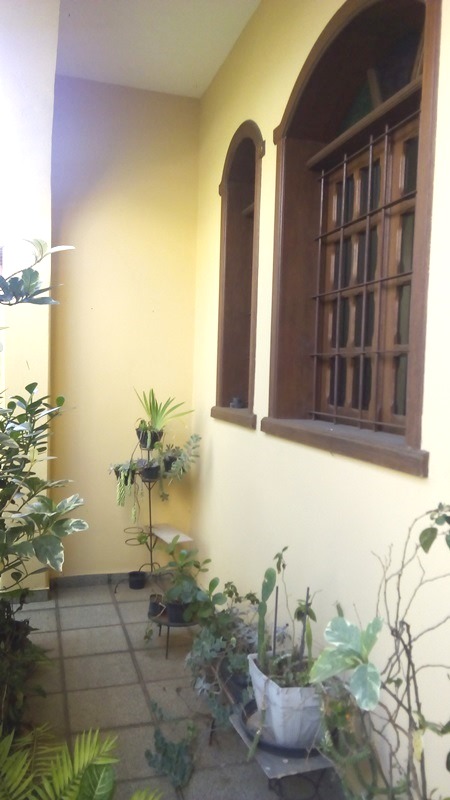 Casa à venda com 4 quartos, 210m² - Foto 18
