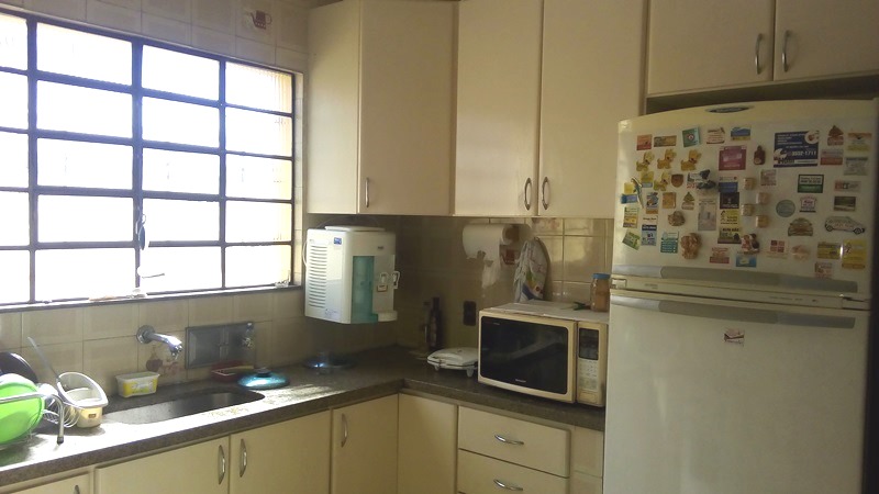 Casa à venda com 4 quartos, 210m² - Foto 16