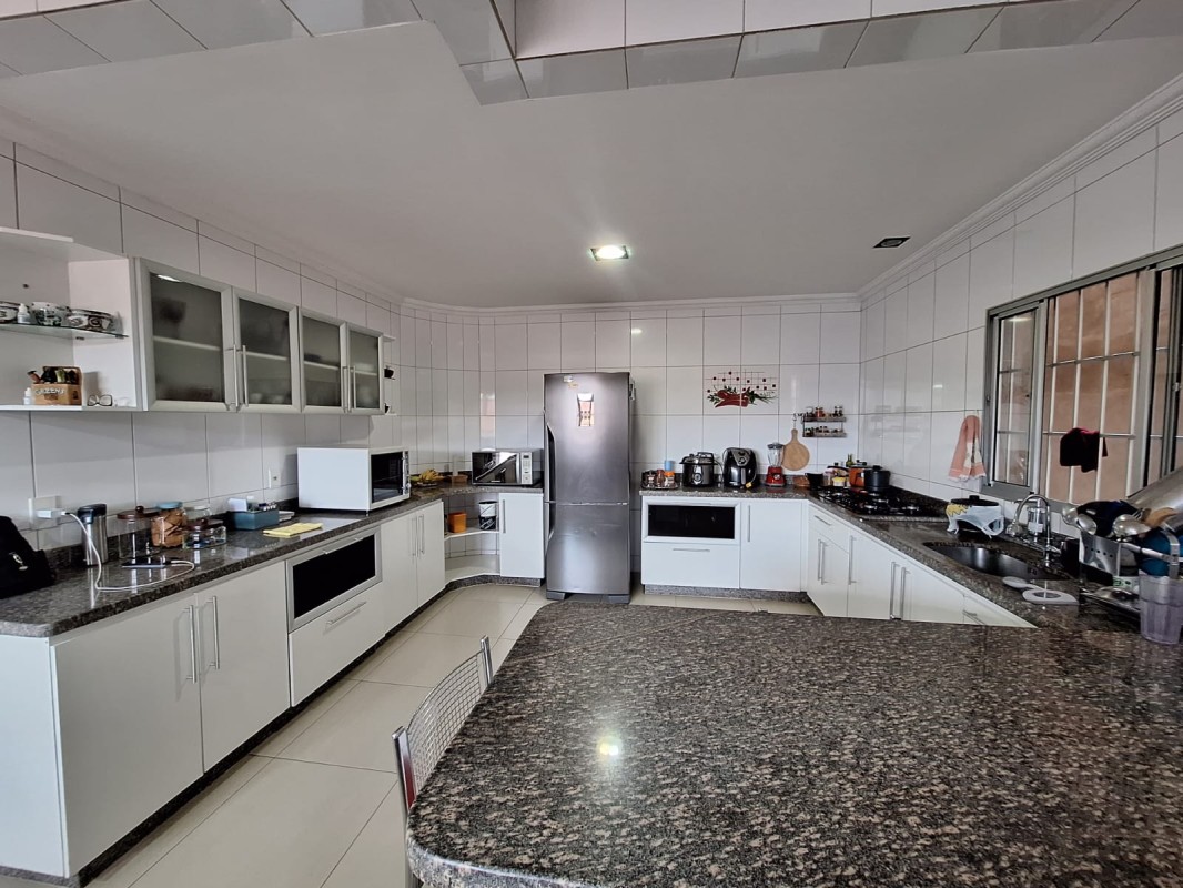 Casa à venda com 5 quartos, 350m² - Foto 16