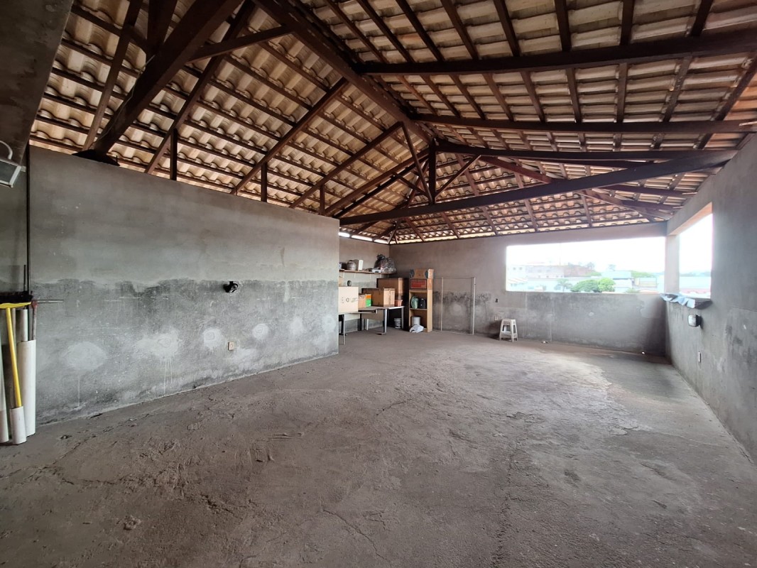 Casa à venda com 5 quartos, 350m² - Foto 25